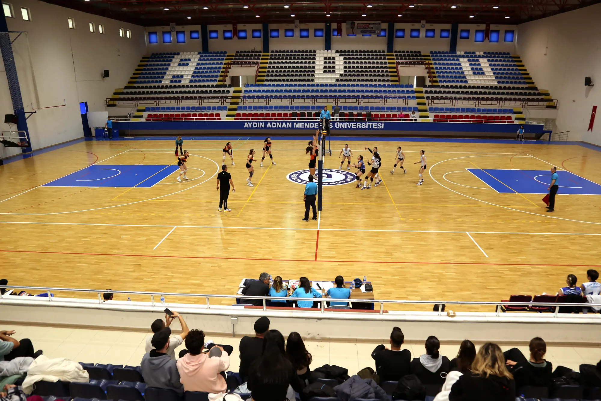 Üniversiteler Arası Voleybol Bölgesel Lig Müsabakaları Başladı