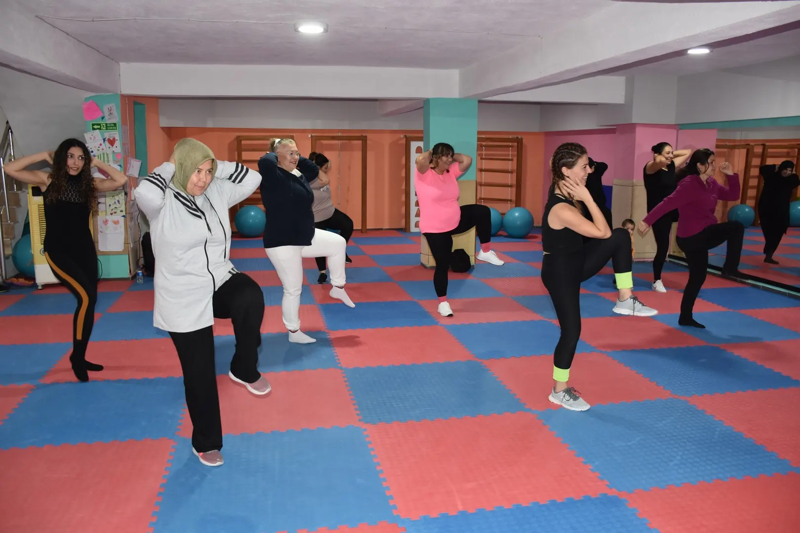 Germencikli kadınlar spor kurslarını çok sevdi