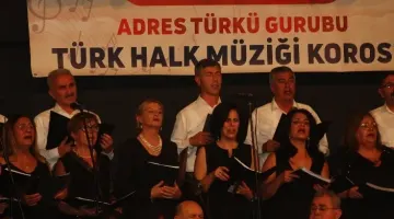 İYİ İNSANLARIN TÜRKÜLERİ VARDIR… ADRES TÜRKÜ GRUBU KONSERİNE GENEL BİR BAKIŞ