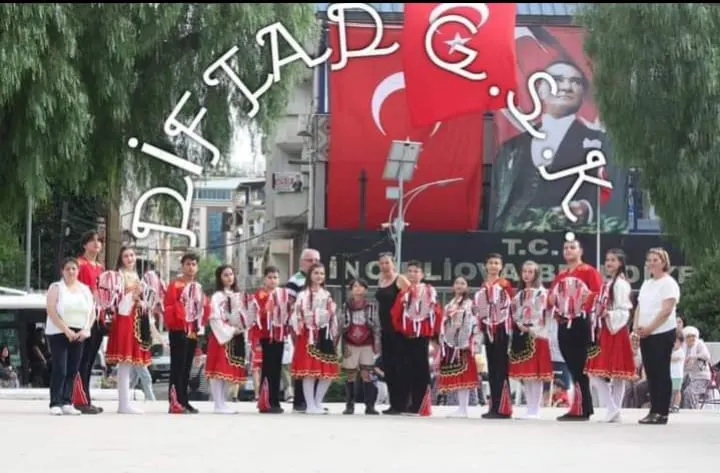 ECE EŞKİNAT’LA TÜRKÜ VE HALK OYUNLARI ÜZERİNE