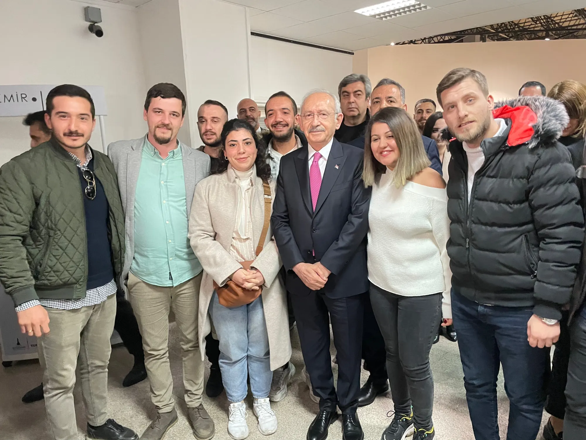 İZMİR’DEN TEK SES ” BİZ  KAZANACAĞIZ “