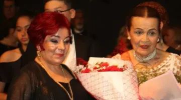 DEVLERİN  SAHNESİ. DİMDER: NE YAPARSAN YAP AŞK  İLE  YAP