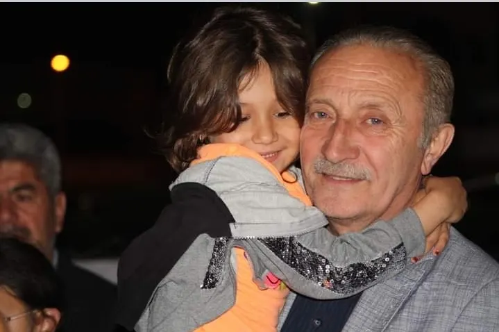 ÇAY VAR İÇERSEN UMUT VAR İNANIRSAN