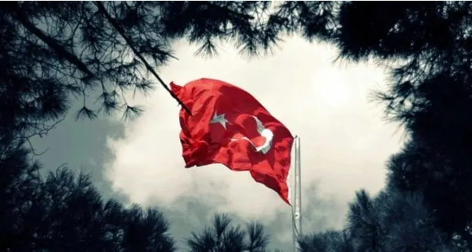 SİZ  Mİ VATANSEVERSİNİZ  BİZ Mİ ?