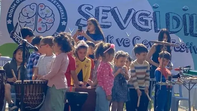 DİDİM SEVGİNİN  DİLİ İLE AYDINLANDI