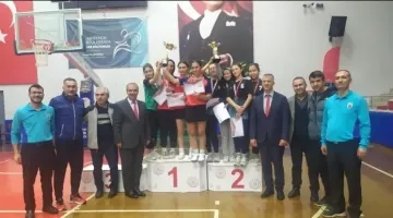 GENÇ YETENEKLERİN KIYASIYA REKABET ETTİĞİ AYDIN LİSELER ARASI MASA TENİSİ TURNUVASI TAMAMLANDI