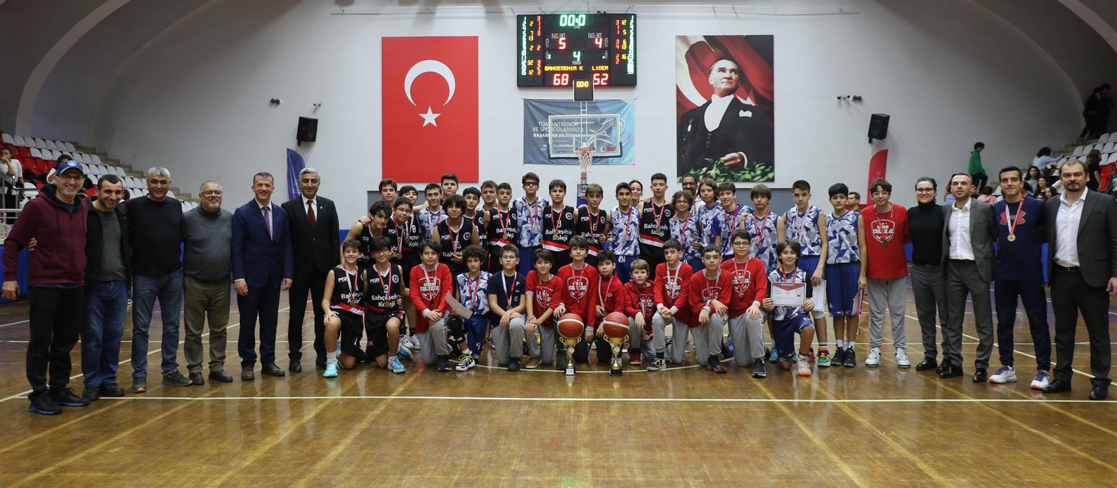 AYDIN’DA BASKETBOL COŞKUSU: YILDIZ KIZLAR VE ERKEKLER MÜSABAKALARI TAMAMLANDI