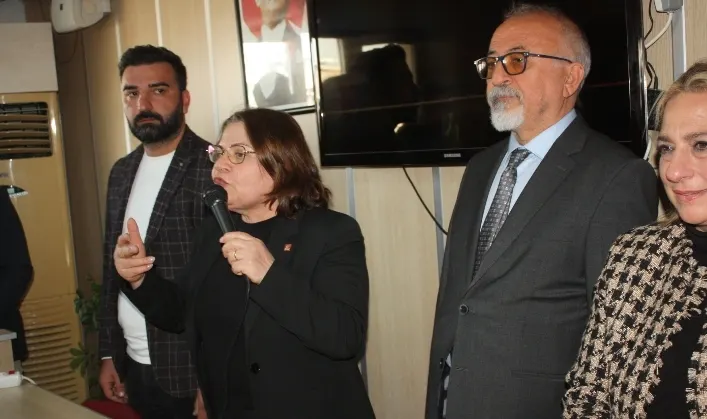 CHP’DE SICAK BİR GÜN