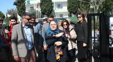 HATİCE  GENÇAY DİDİM  CEMEVİNE TAZİYE  ZİYARETİNE GİTTİ