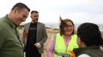 DİDİM’DE KIYI TEMİZLİĞİ ÇALIŞMASI GERÇEKLEŞTİRİLDİ