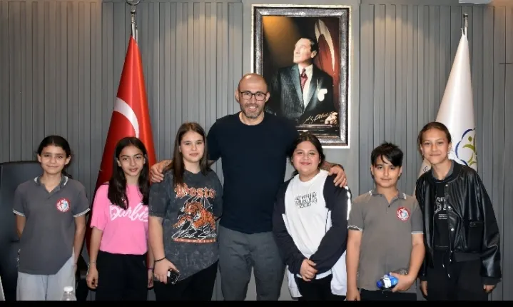 ÖĞRENCİLERDEN BAŞKAN  ZENCİRCİ’YE  SUPRİZ