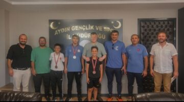 AYDINLI GÜREŞÇİLER TÜRKİYE ŞAMPİYONASINDA GÖZ DOLDURDU