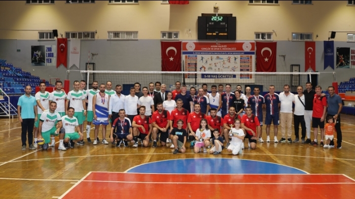 KAMU SPOR OYUNLARI VOLEYBOL MÜSABAKALARI SONA ERDİ