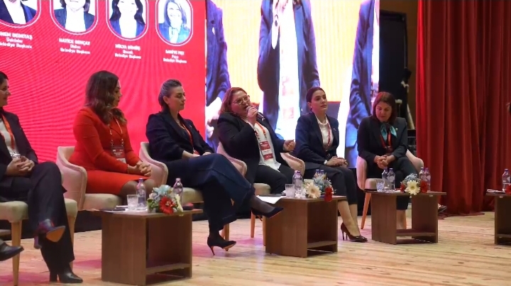 KADIN KADININ YURDU MU?  HATİCE  GENÇAY “BEŞİK SALLAYAN KADIN DÜNYAYI SALLAR”