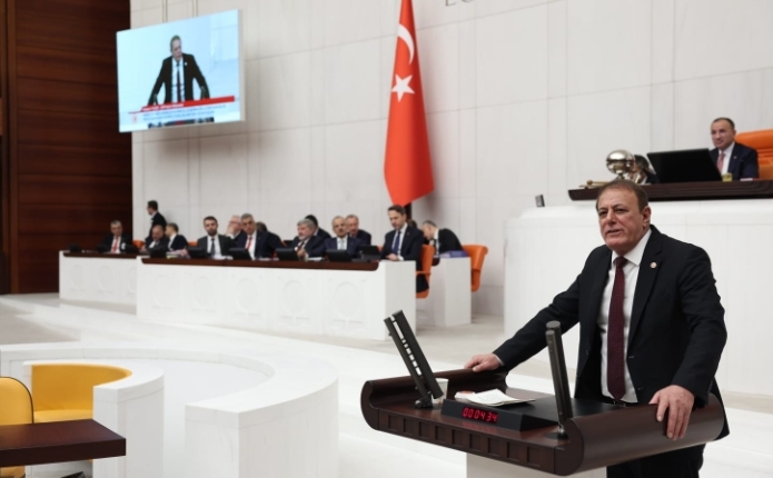 CHP’Lİ HÜSEYİN YILDIZ’DAN SERT ELEŞTİRİ: “YANDAŞ MÜTEAHHİTLER İÇİN HALK SOYULUYOR!”//ANKARA
