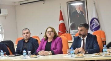 HATİCE GENÇAY BASINLA BULUŞTU . TARLADA İZİ OLANLARLA YÜRÜYECEĞİZ