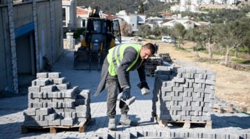 BAYRAKLIDEDE’YE 6 BİN METREKARE YENİ YOL