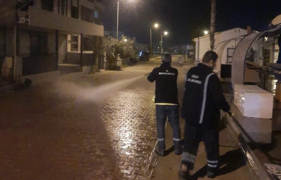 DİDİM’DE SEMT PAZARLARINDA TEMİZLİK VE YIKAMA ÇALIŞMALARI DEVAM EDİYOR