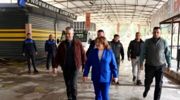 BAŞKAN GENÇAY, MAVİŞEHİR HALK PAZARI’NDAKİ TEMİZLİK ÇALIŞMALARINI YERİNDE DENETLEDİ