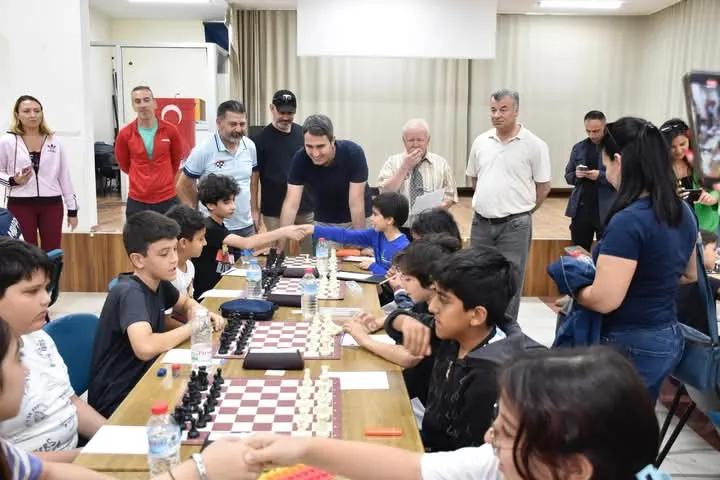 Didim Satranç Turnuvasında Hamleler Yarıştı