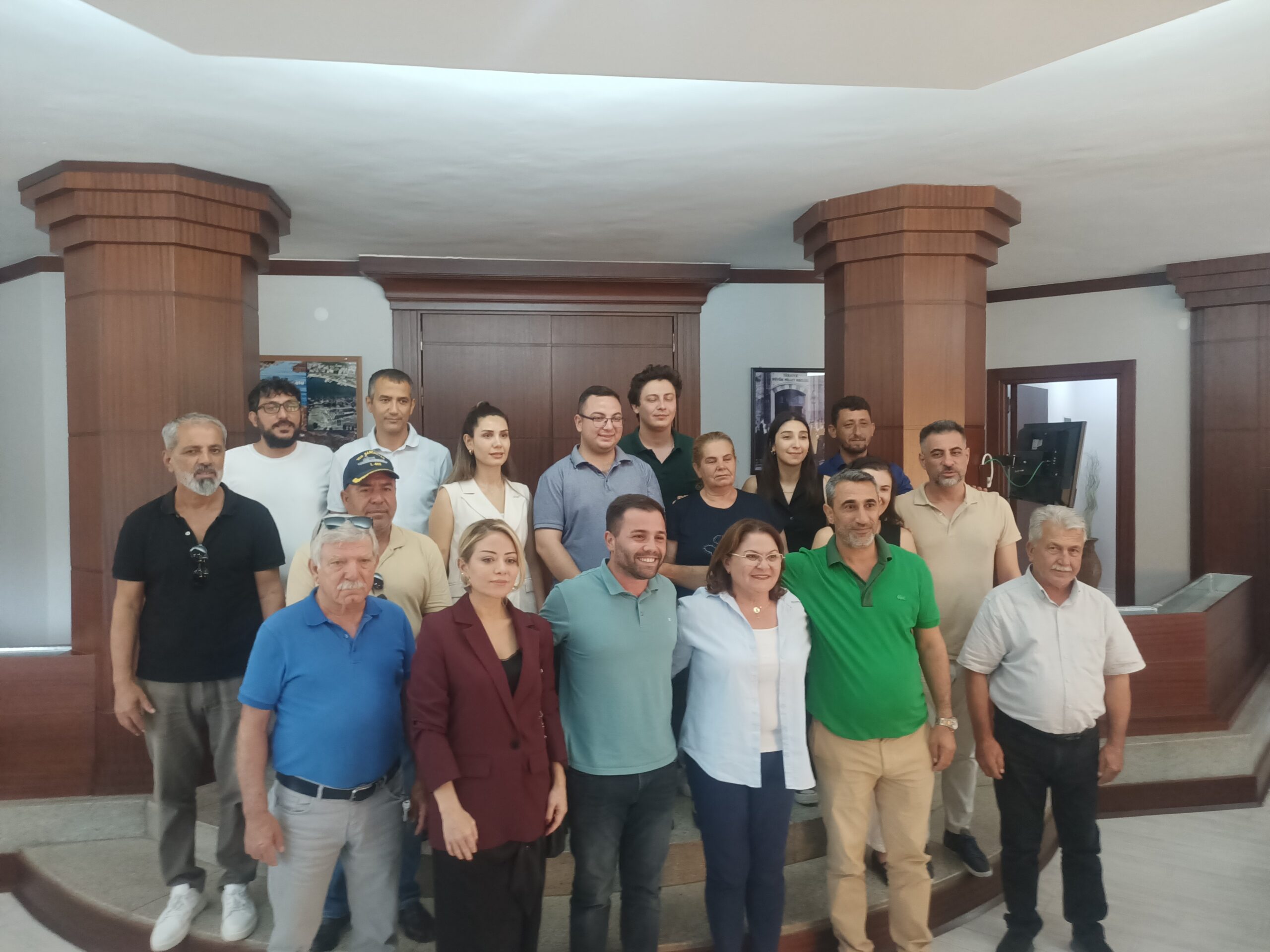 DİDİM BELEDİYESİ MECLİS ÜYELERİ TEK YUMRUK