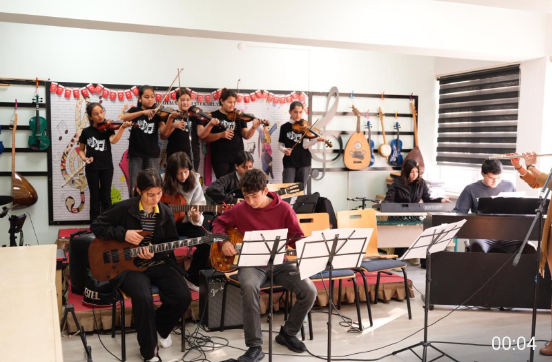 GENÇAY YERLİ MALI HAFTASI DOLAYISIYLA ÇOCUKLARLA BULUŞTU