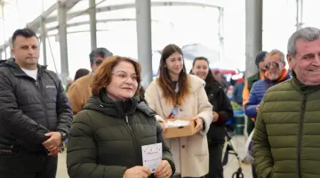 Başkan Hatice Gençay, Halkla Omuz Omuza Baharı Müjdeledi