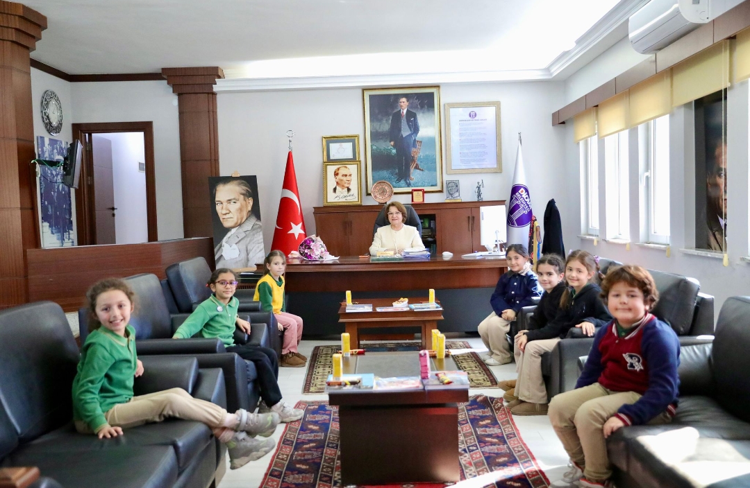 GENÇAY ÖĞRENCİLERE YEREL YÖNETİMİ ANLATTI