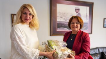 BAŞKAN HATİCE GENÇAY, DENİZ ULAŞIMINDA YENİ DÖNEM İÇİN İZDENİZ İLE BİR ARAYA GELDİ