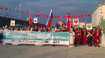 Rize ve Artvin’de Kültürler Buluştu: 15. Uluslararası Halk Dansları ve Tulum Festivali Coşkusu