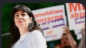ALMANYA SİYASETİNDE DEPREM: ELİF ERALPLİ SOL PARTİ BERLİN’DE SANDIĞI PATLATTI
